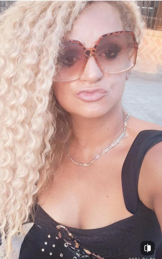 Chica busca chico en Cádiz: 