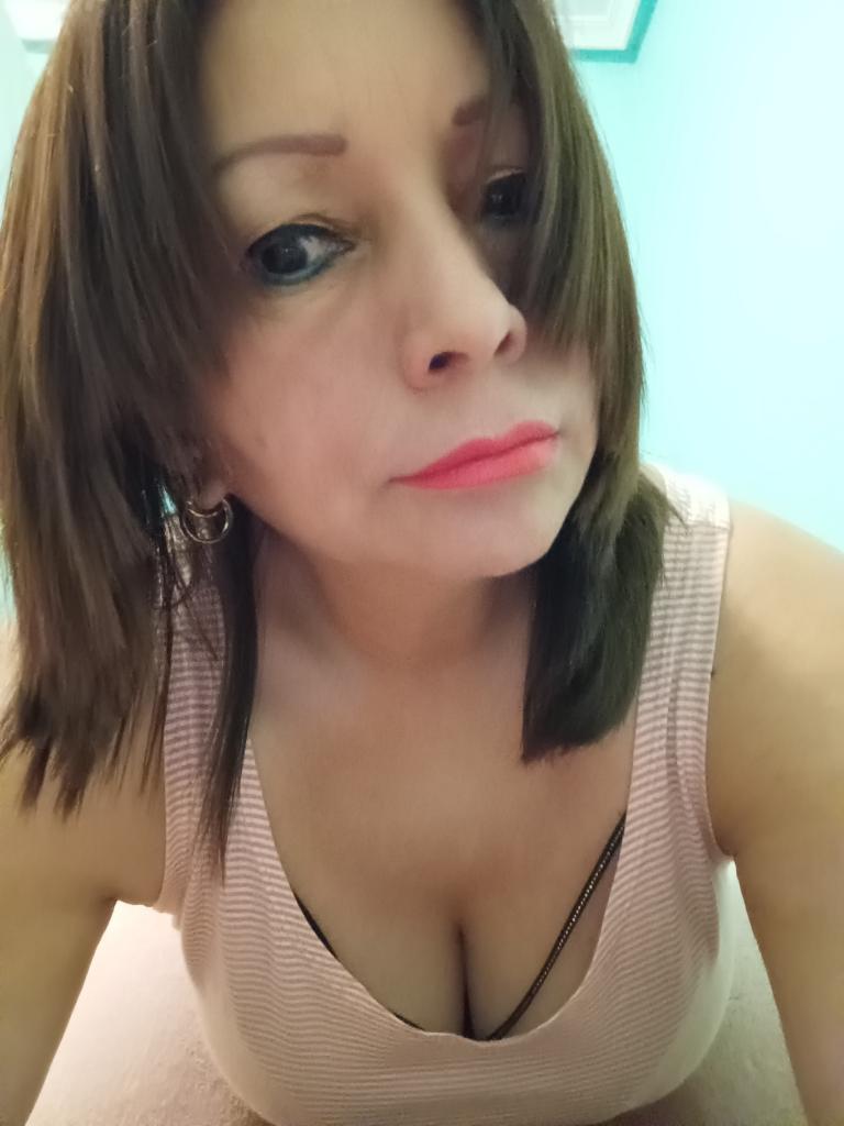 642649905: Chica busca chico en Albacete