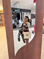 647329944: Chica busca chico en Barcelona