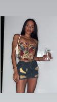 664856178: Chica busca chico en Madrid