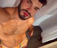 670410693: Chico busca chica en Valencia