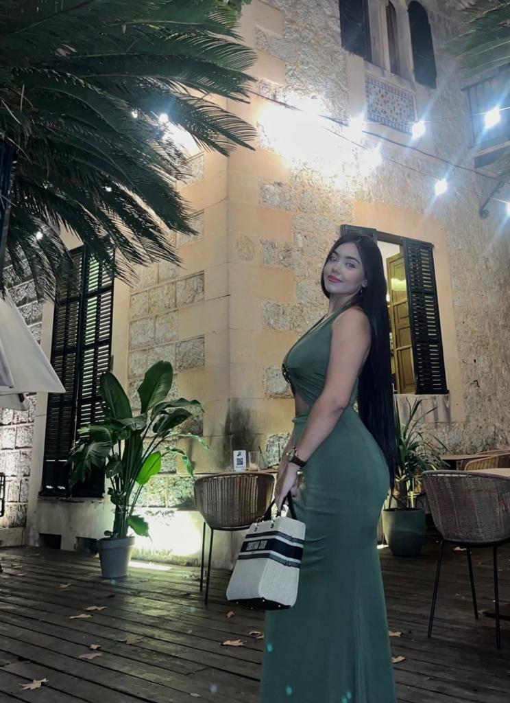 663092691: Chica busca chico en Mallorca