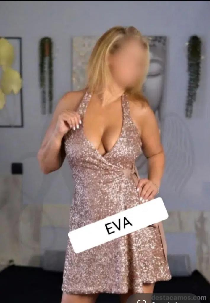 643608208: Chica busca chico en León