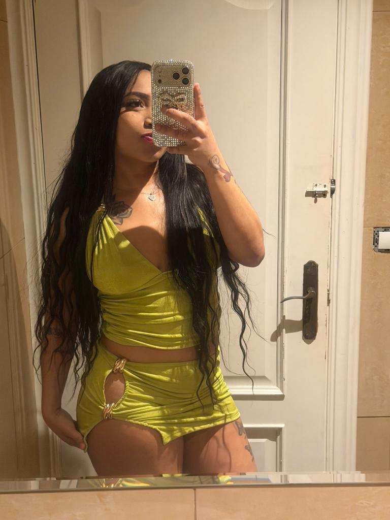 Chica busca chico en Valencia: Chica busca chico