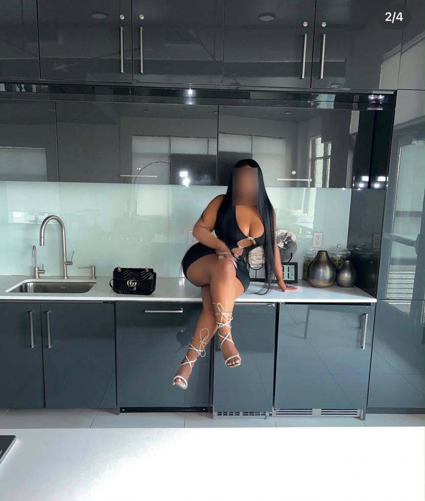 Chica busca chico en Granada: 