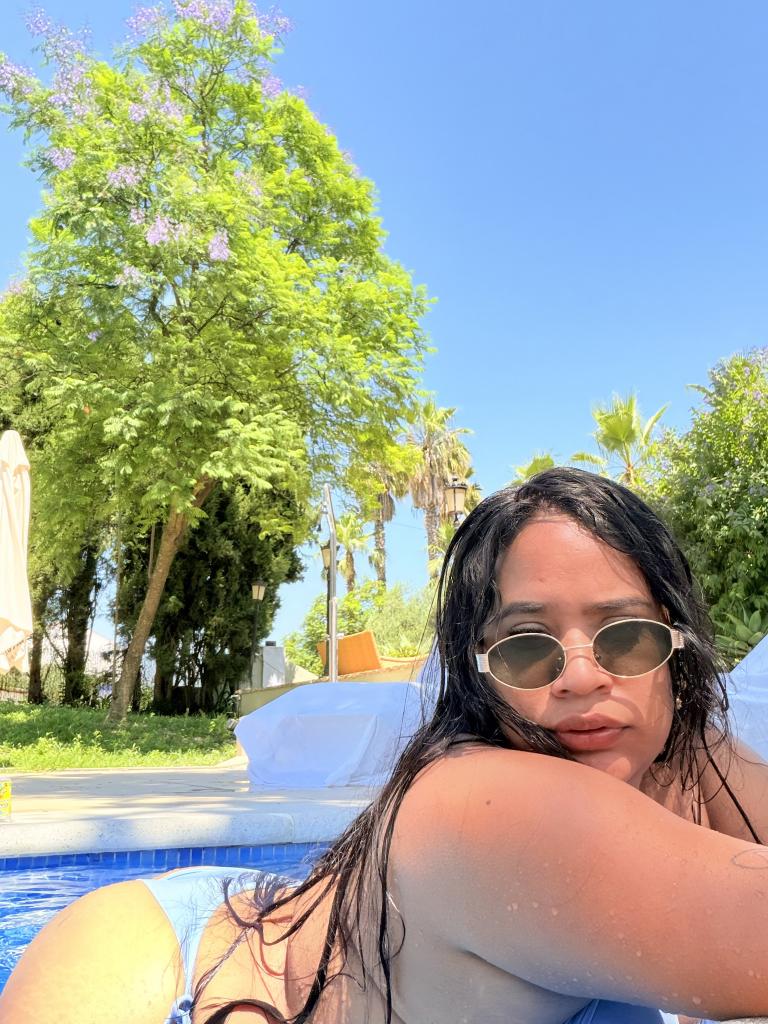 613716217: Chica busca chico en Málaga