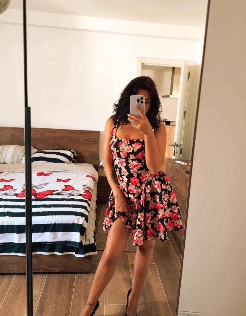 Chica busca chico en Almería: 