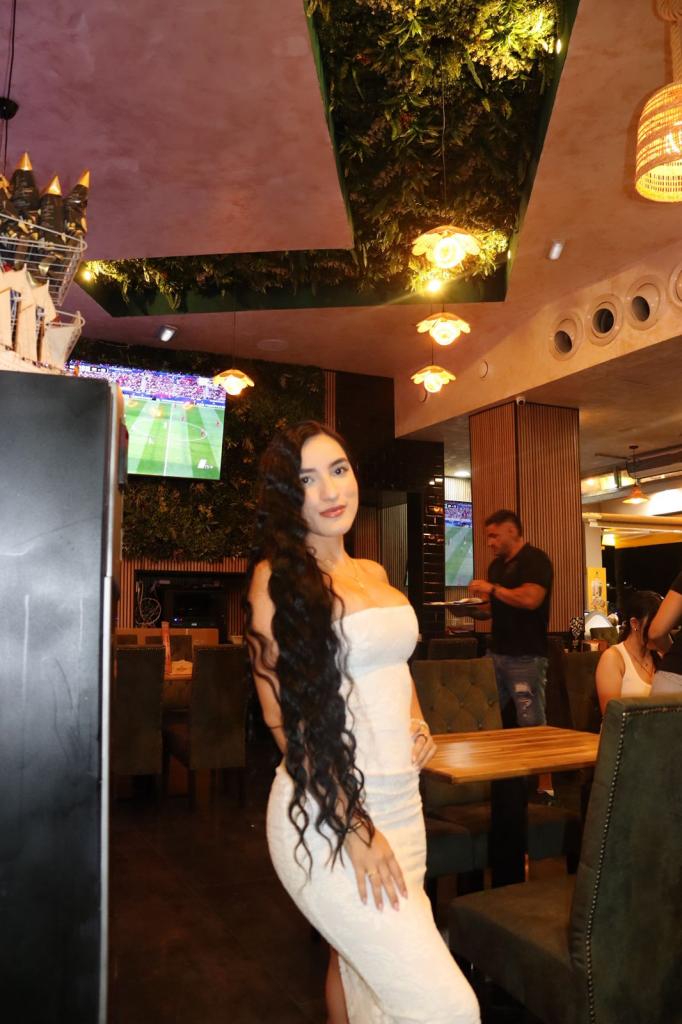 Chica busca chico en Ibiza: 