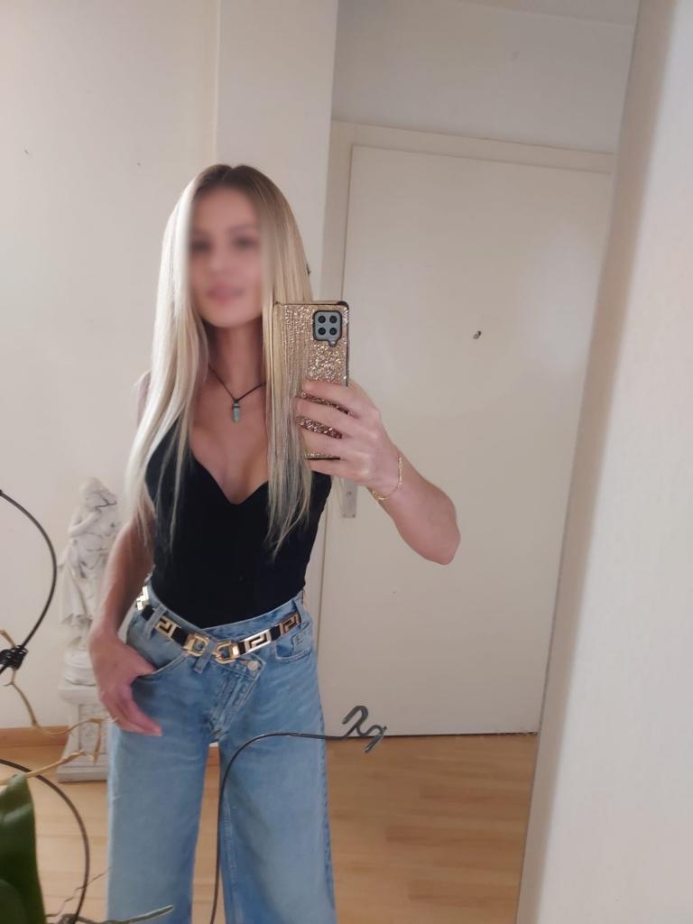 Chica busca chico en Ibiza: 