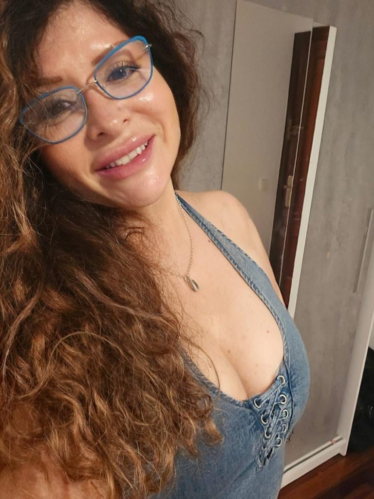 Chica busca chico en Madrid: Chica busca chico