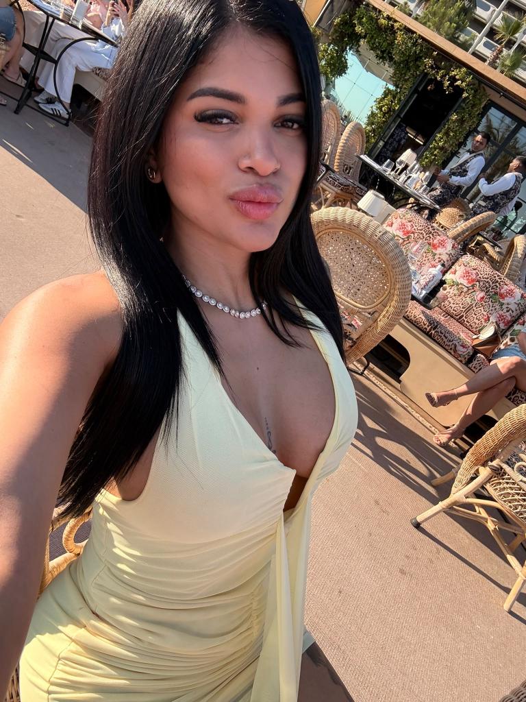 Chica busca chico en Tarragona: Chica busca chico