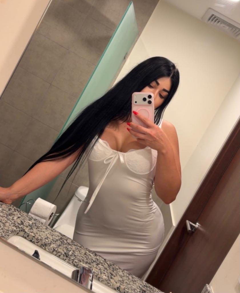 Chica busca chico en Almería: 