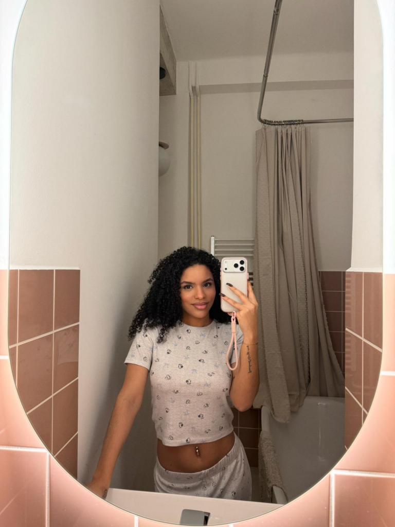 Chica busca chico en Cádiz: 