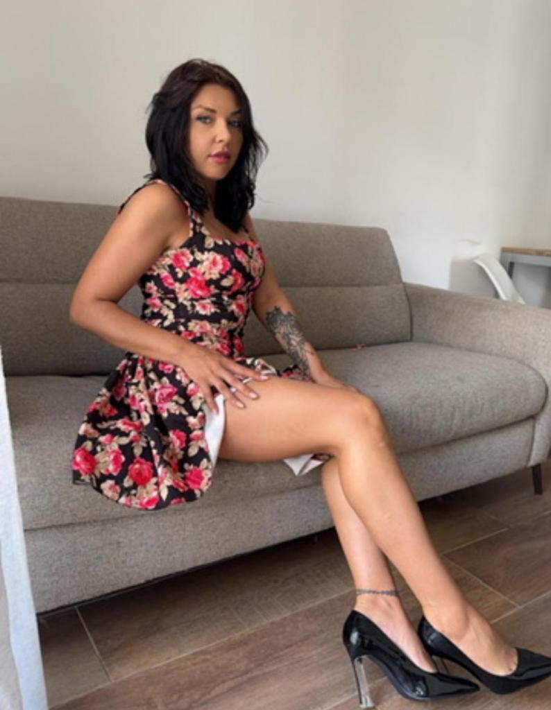 Chica busca chico en Almería: 