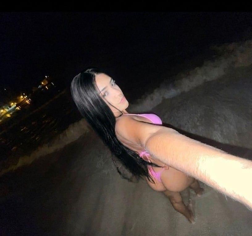 Chica busca chico en Alicante: Chica busca chico