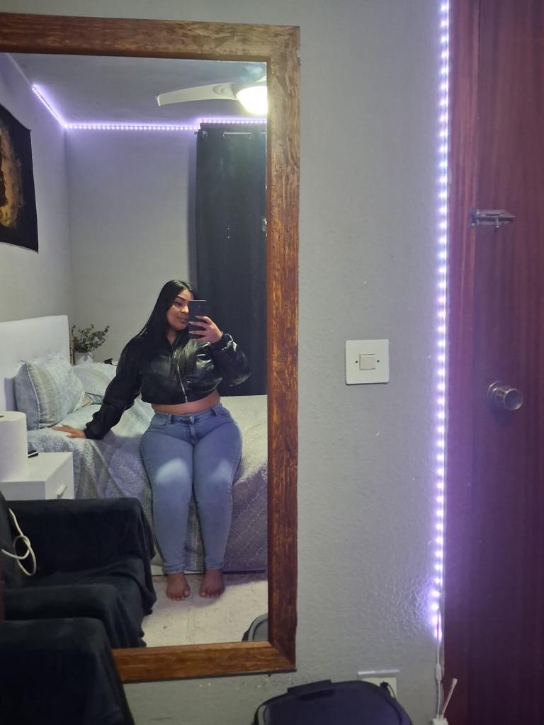 Chica busca chico en Alicante: 