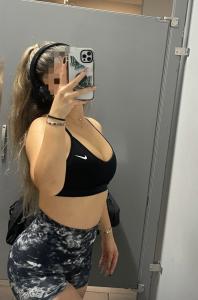 613773485: Chica busca chico en Gerona