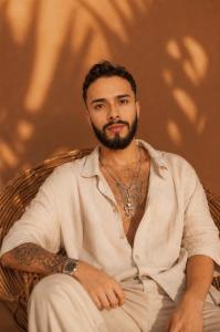 745086075: Chico busca chica en Madrid