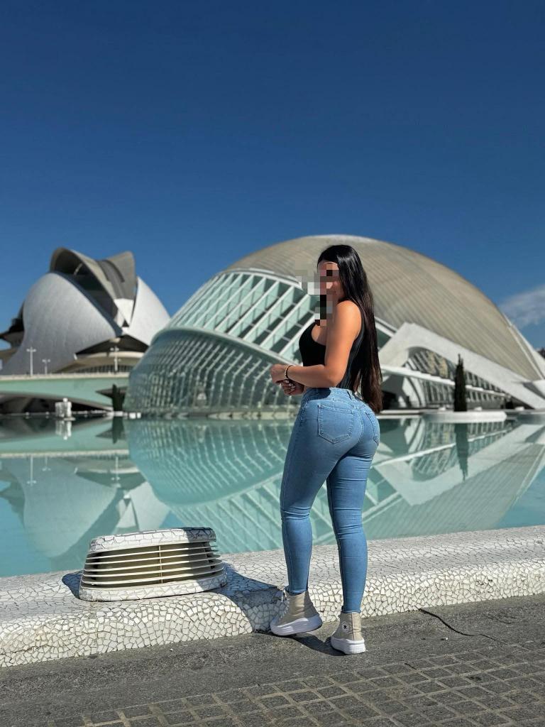 Chica busca chico en Gerona: Chica busca chico
