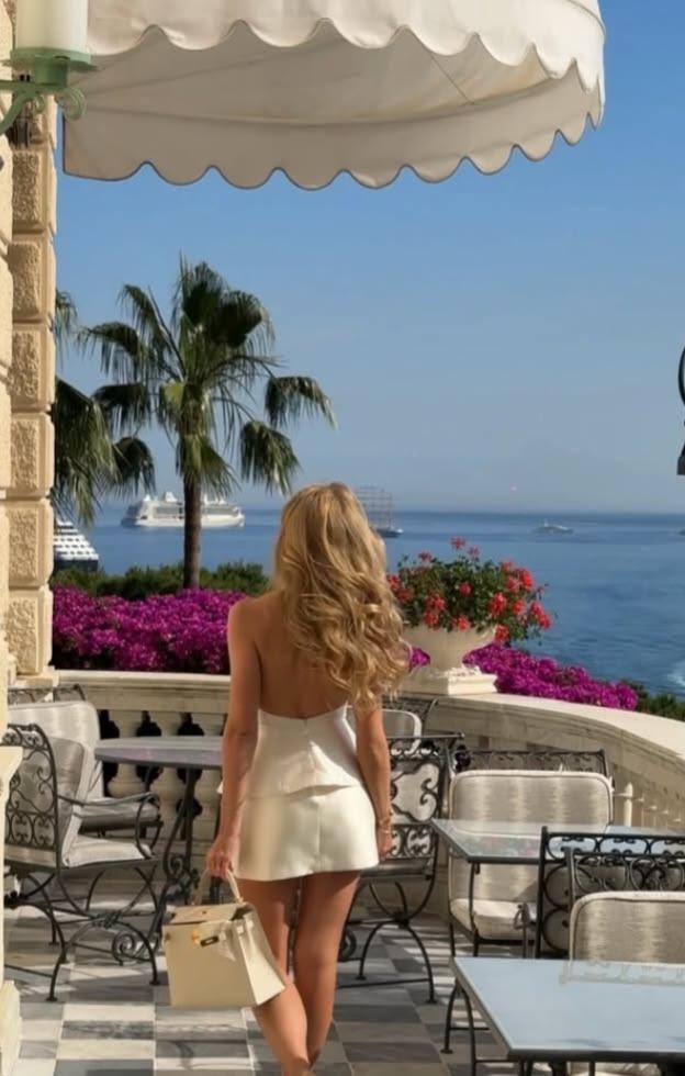 653514131: Chica busca chico en Ceuta