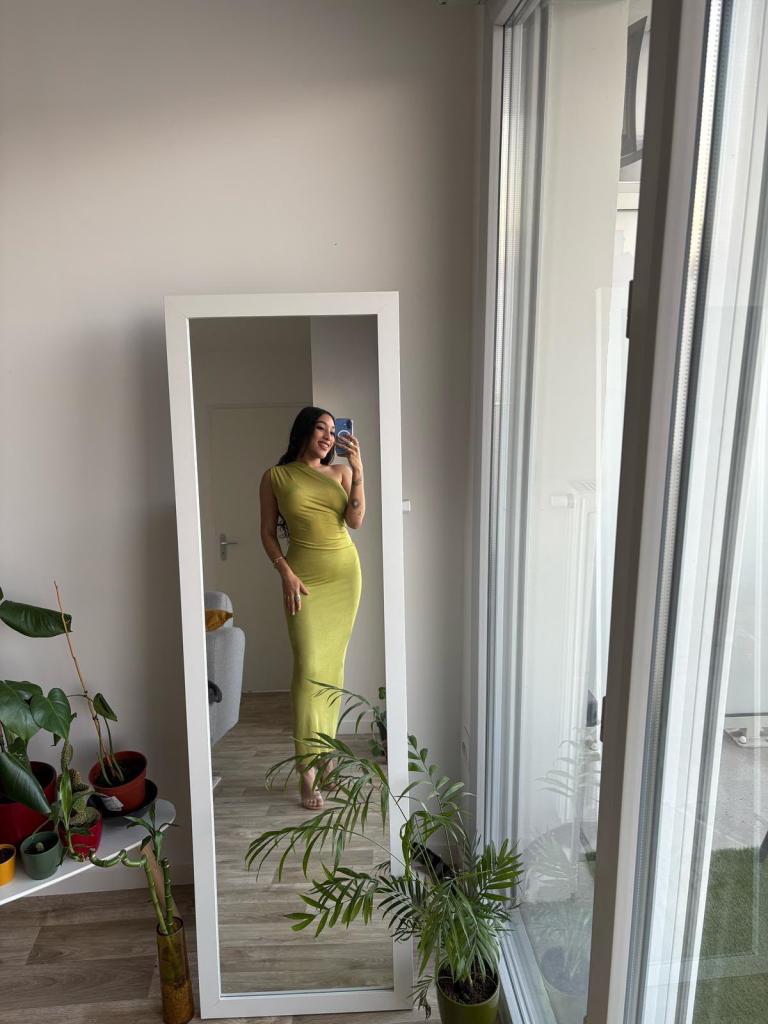 631752136: Chica busca chico en León