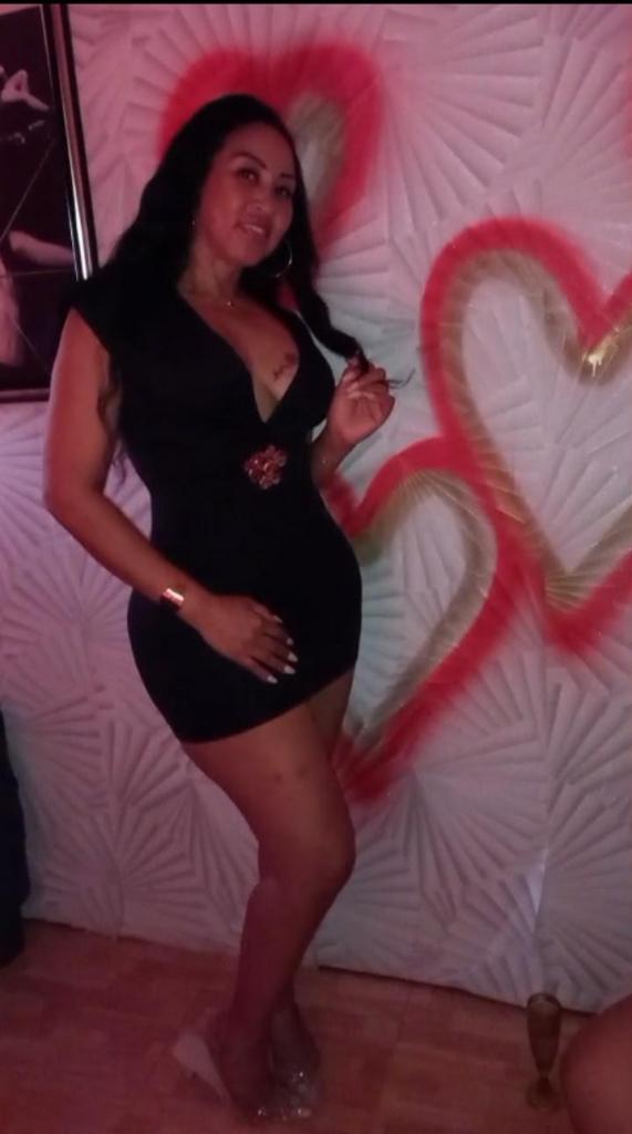 Chica busca chico en Tenerife: 