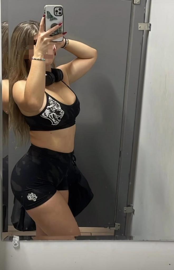 613773485: Chica busca chico en Gerona