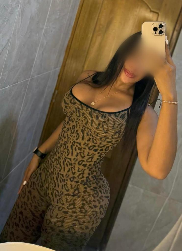 Chica busca chico en Cádiz: 