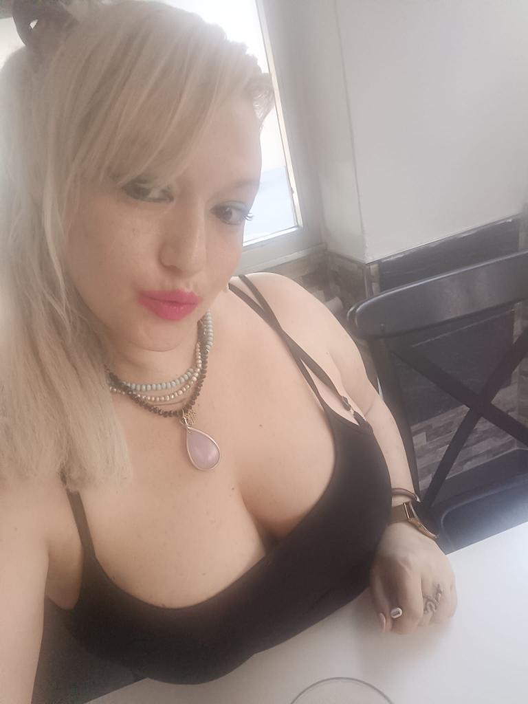 722504495: Chica busca chico en La Coruña