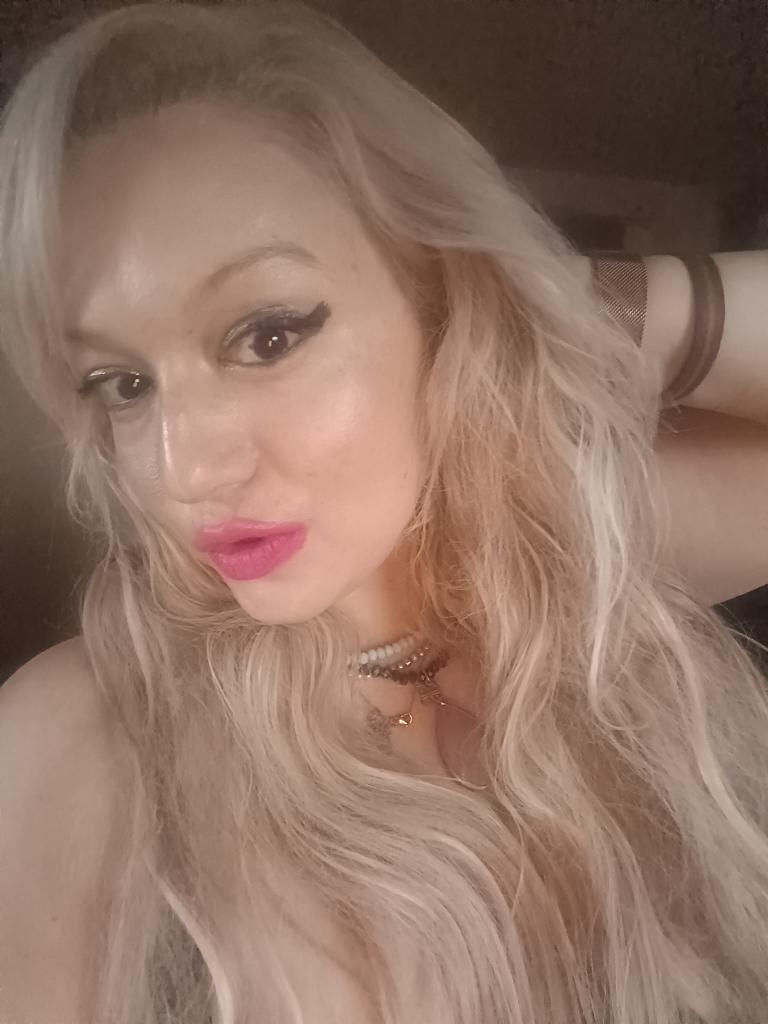 722504495: Chica busca chico en La Coruña