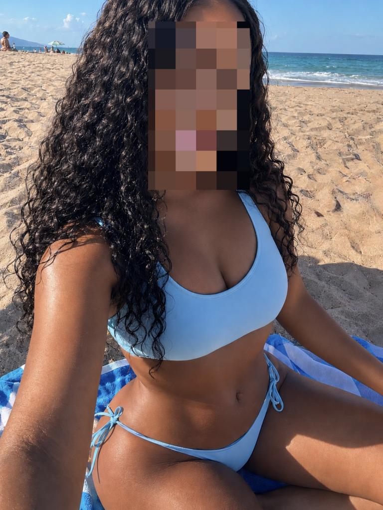 663134760: Chica busca chico en Ibiza