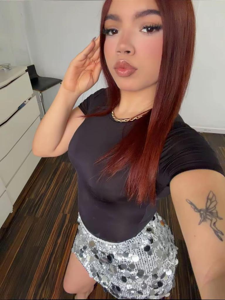 Chica busca chico en Almería: 