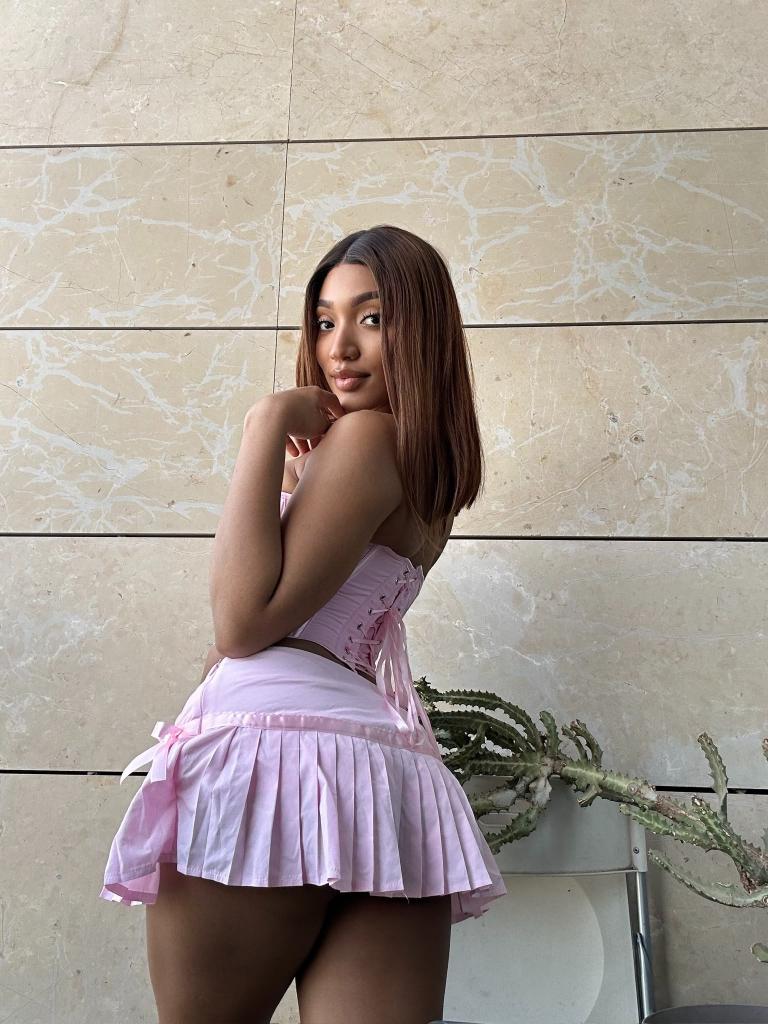 613805034: Chica busca chico en Cantabria