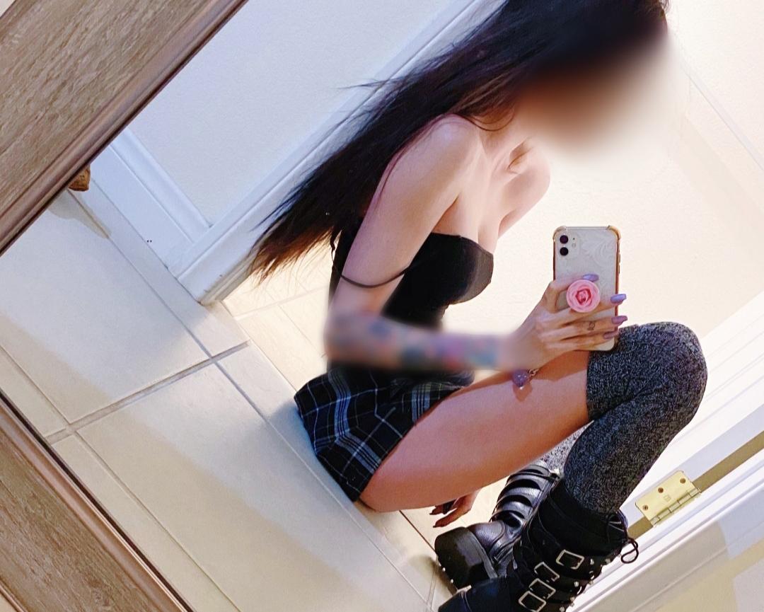 610781540: Chica busca chico en Málaga