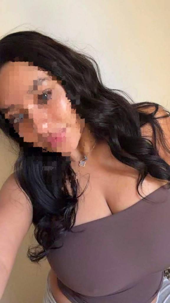 Chica busca chico en Cádiz: 