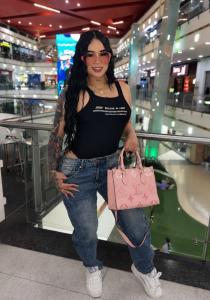 610882240: Chica busca chico en Sevilla