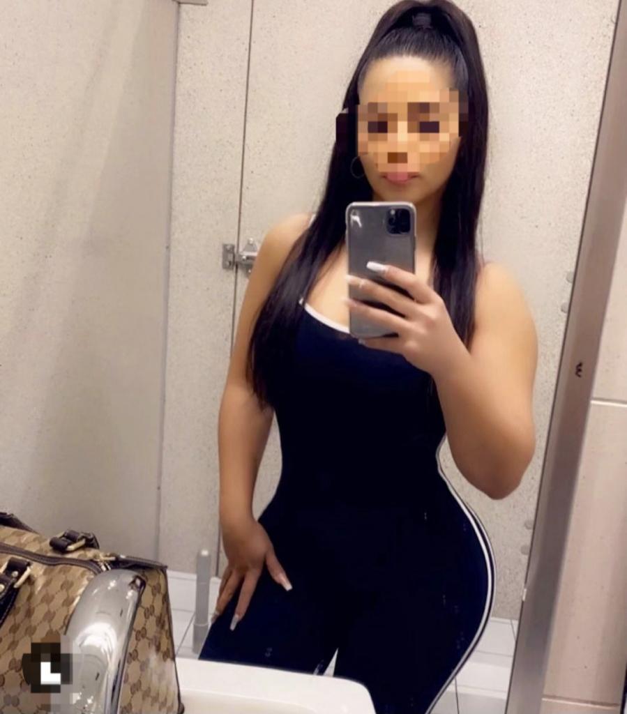 Chica busca chico en Cádiz: 