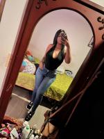 610586393: Chica busca chico en Madrid