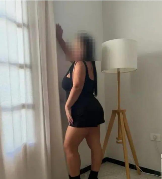 617448244: Chica busca chico en Orense