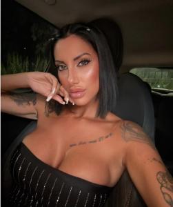 613482611: Travesti en Granada