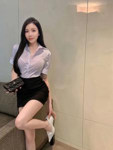 604160906: Chica busca chico en Barcelona