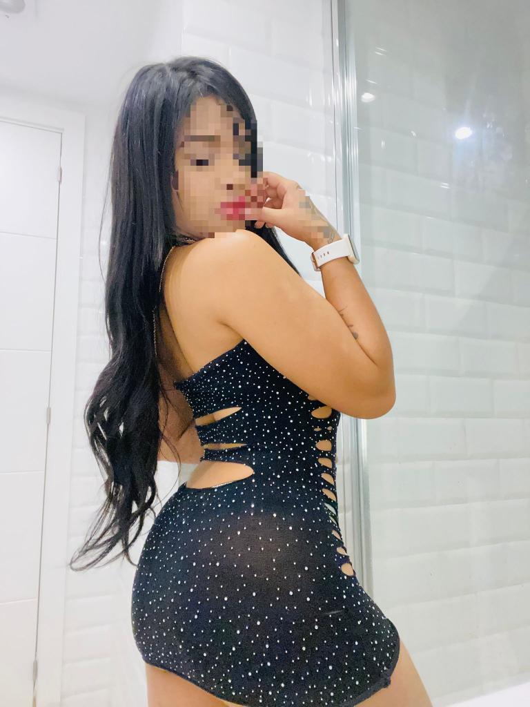 695042963: Chica busca chico en Málaga