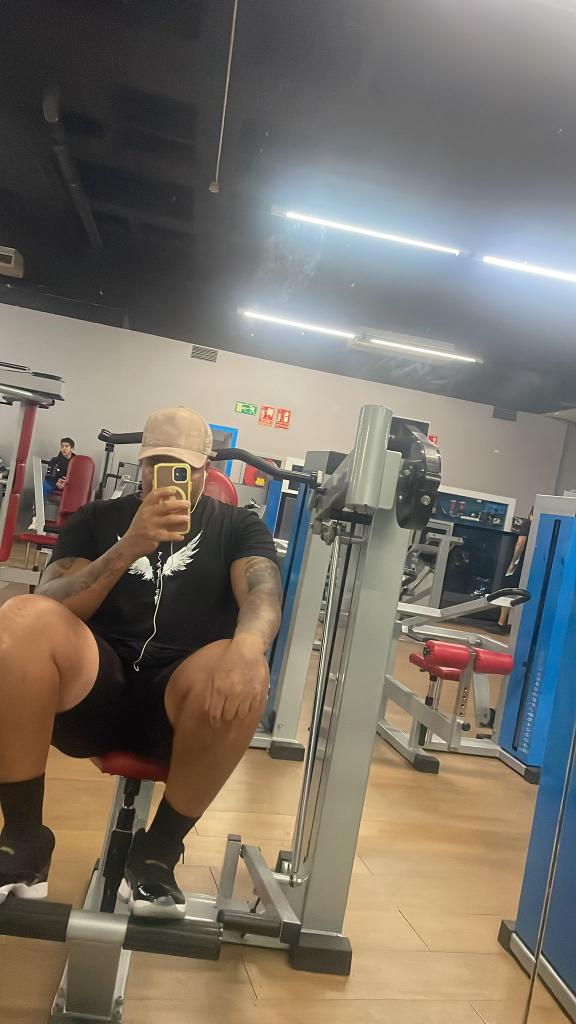 Chico busca chica en Pontevedra: 