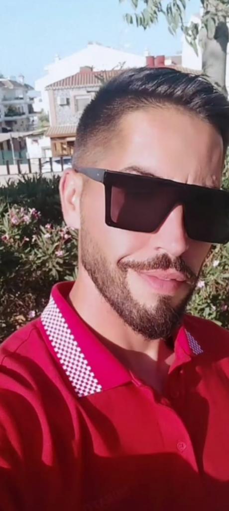 632421314: Chico busca chica en Málaga