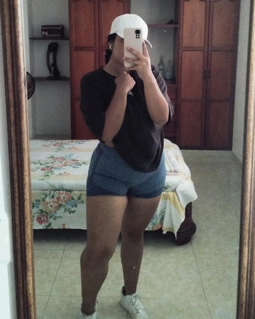 742015809: Chica busca chico en Granada