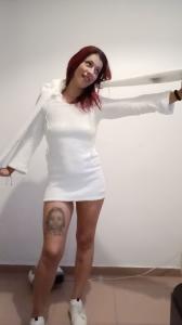 687181489: Chica busca chico en Sevilla