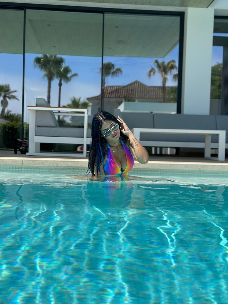 Chica busca chico en Cádiz: 