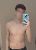 662573825: Chico busca chica en Barcelona