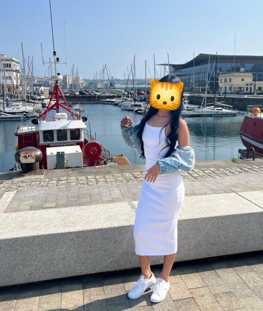 604316460: Chica busca chico en La Coruña