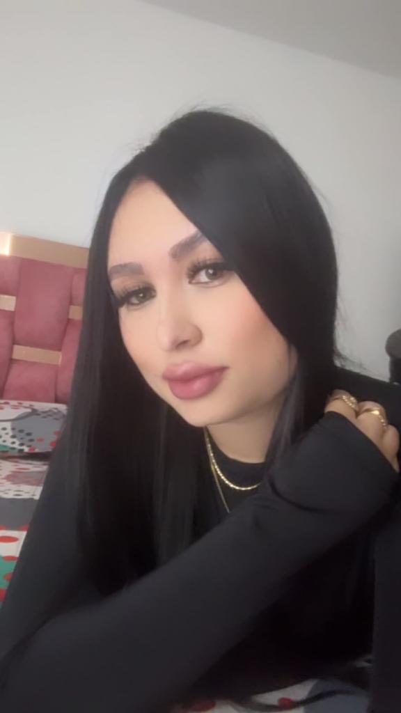615555481: Chica busca chico en Barcelona